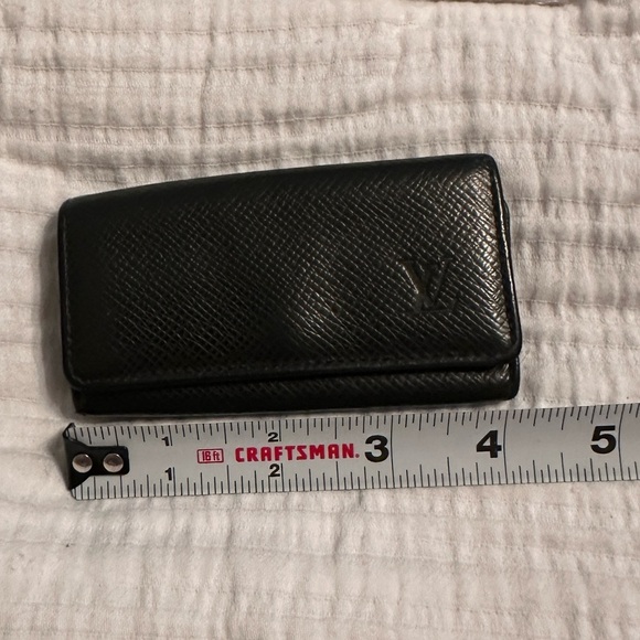 LV Black Leather 4 Keyholder - Picture 12 of 12